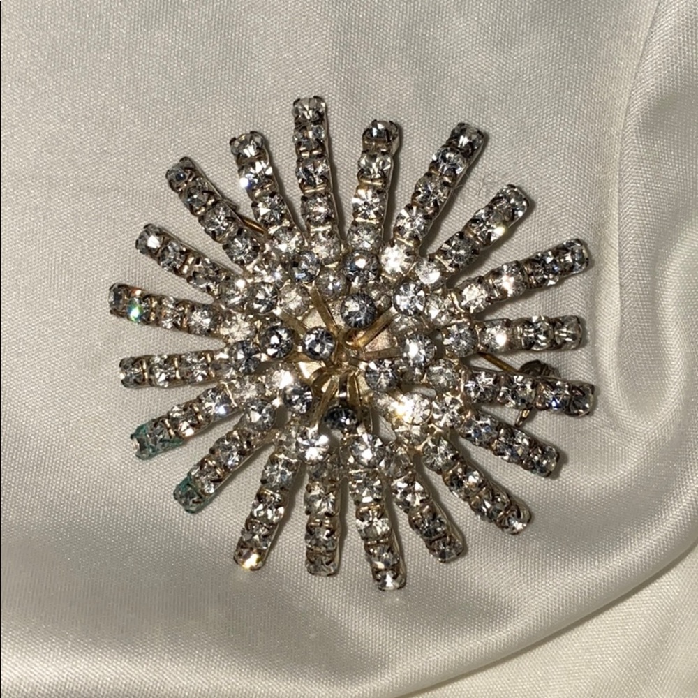 Vintage RMN rhinestone starburst pin